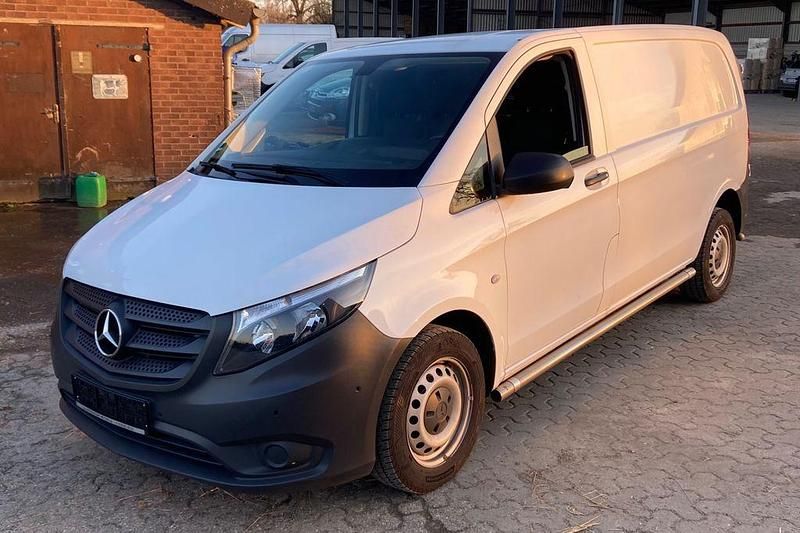 Gebraucht Mercedes Vito 114 PS (83 kW) 2019 Weiß Van