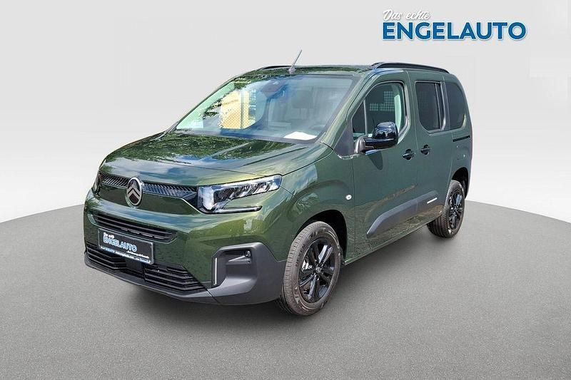 Neu Citroën Berlingo Style 131 PS (96 kW) 2025 Grün Van / Kleinbus
