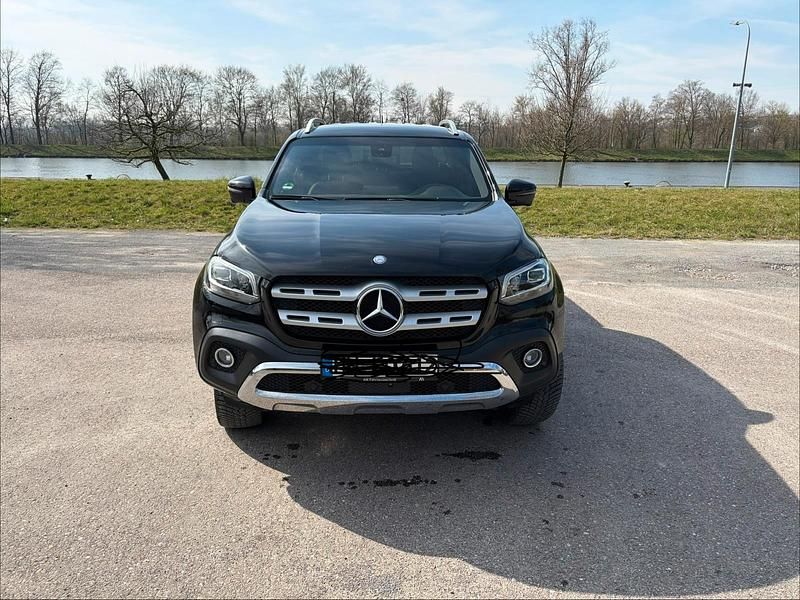 Gebraucht Mercedes E250 190 PS (139 kW) 2018 Schwarz SUV