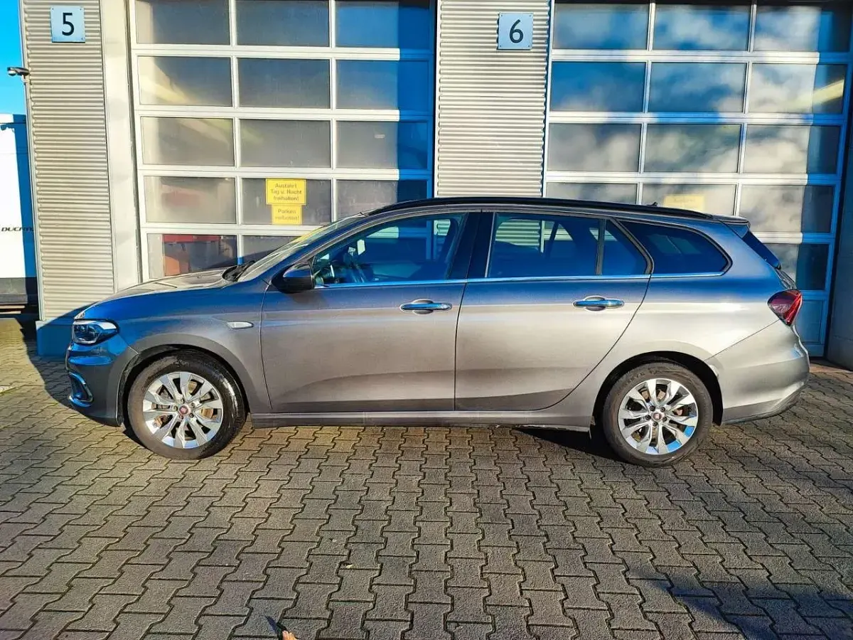 Gebraucht Fiat Tipo Business 120 PS (88 kW) 2020 Colore esterno (grigio undergr Kombi