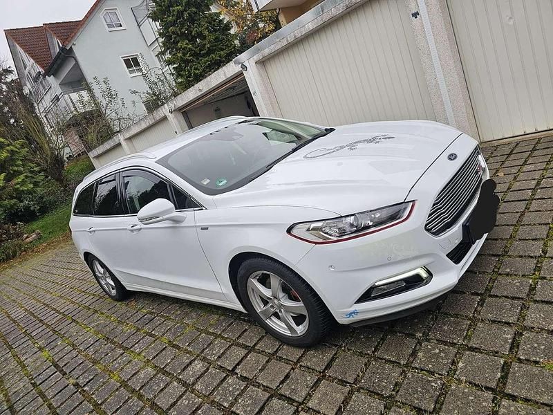 Weiß Gebraucht 2018 Ford Mondeo Titanium Kombi | 12.500 € (Guter Preis) - Bild 1/4