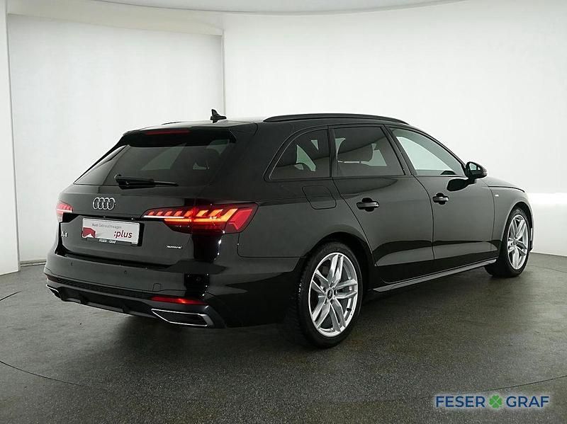 Gebraucht Audi A4 S-Line 265 PS (194 kW) 2023 Mythosschwarz metallic Kombi