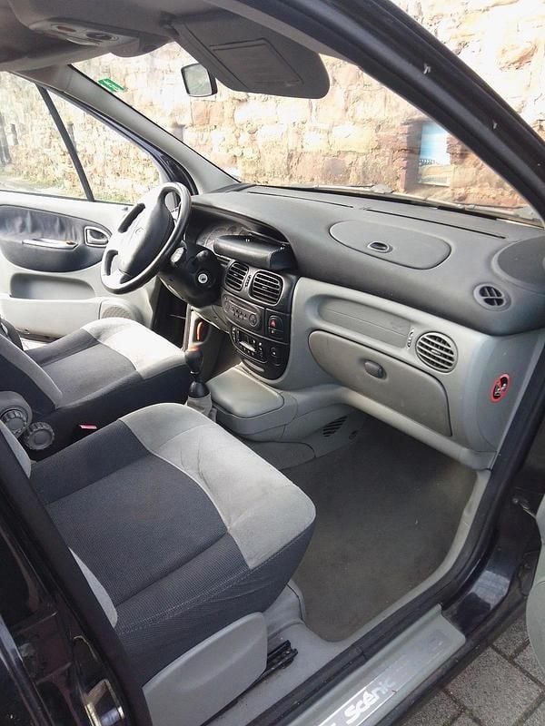 Gebraucht Renault Scénic 107 PS (78 kW) 2002 Schwarz Van / Kleinbus