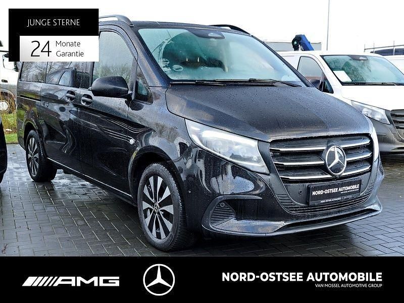 Gebraucht Mercedes Vito 163 PS (119 kW) 2024 Obsidianschwarz metallic Van