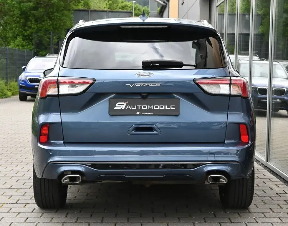 Gebraucht Ford Kuga Vignale 120 PS (88 kW) 2023 Chromablau metallic SUV