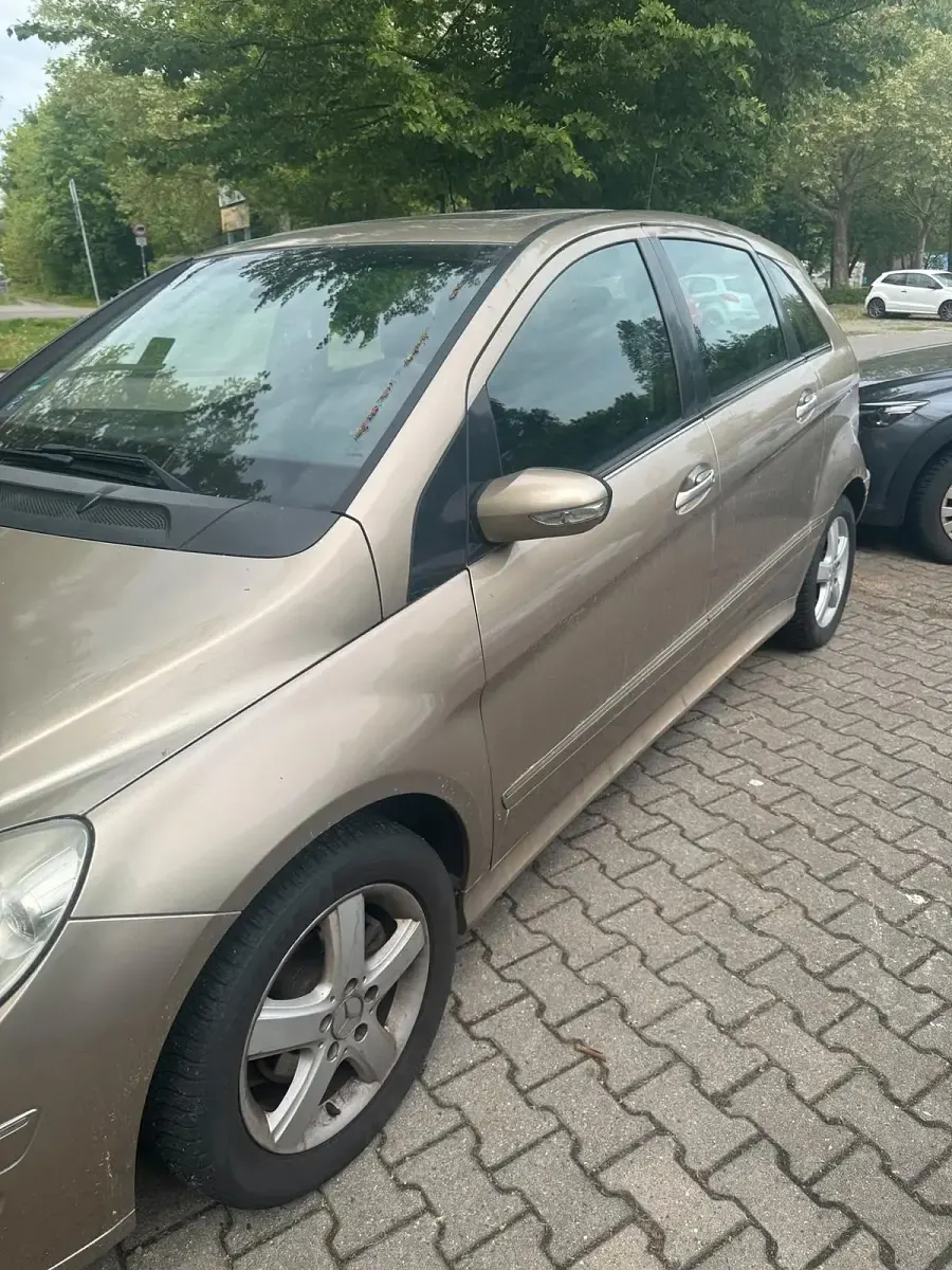 Gebraucht Mercedes B170 117 PS (86 kW) 2005 Gold Van / Kleinbus