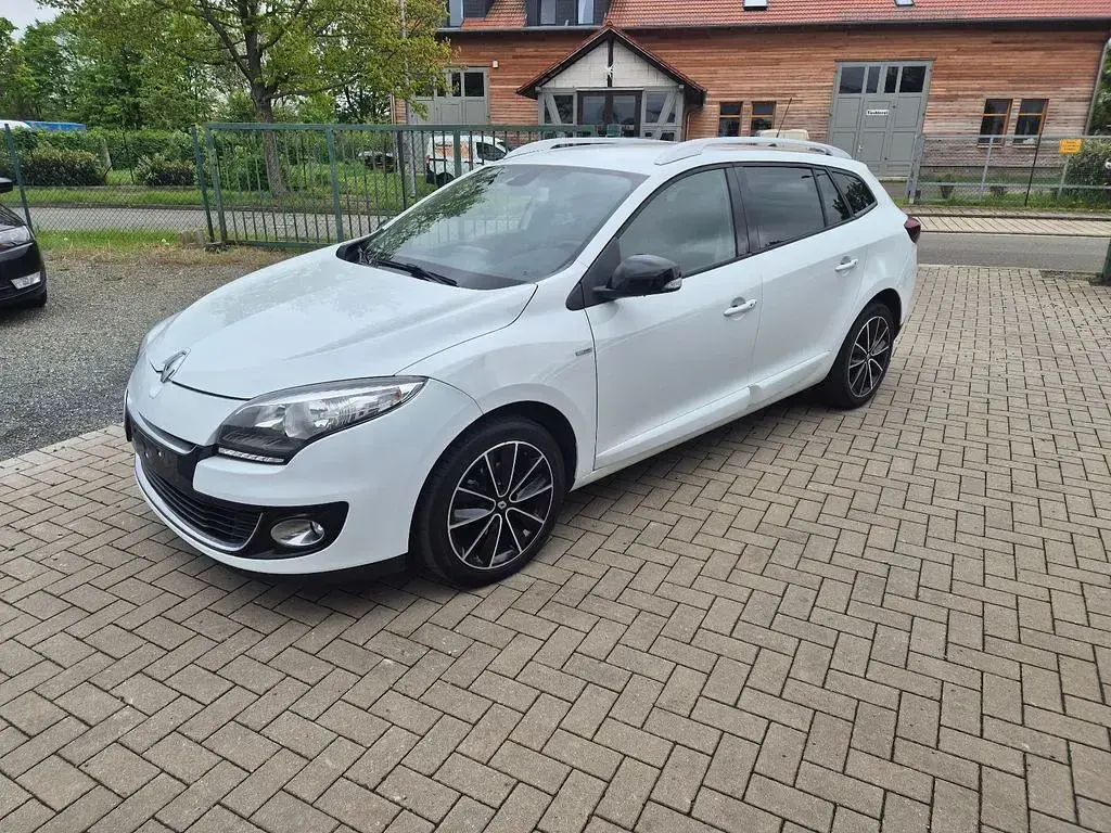 Gebraucht Renault Mégane Bose Edition 116 PS (85 kW) 2013 Weiß Limousine