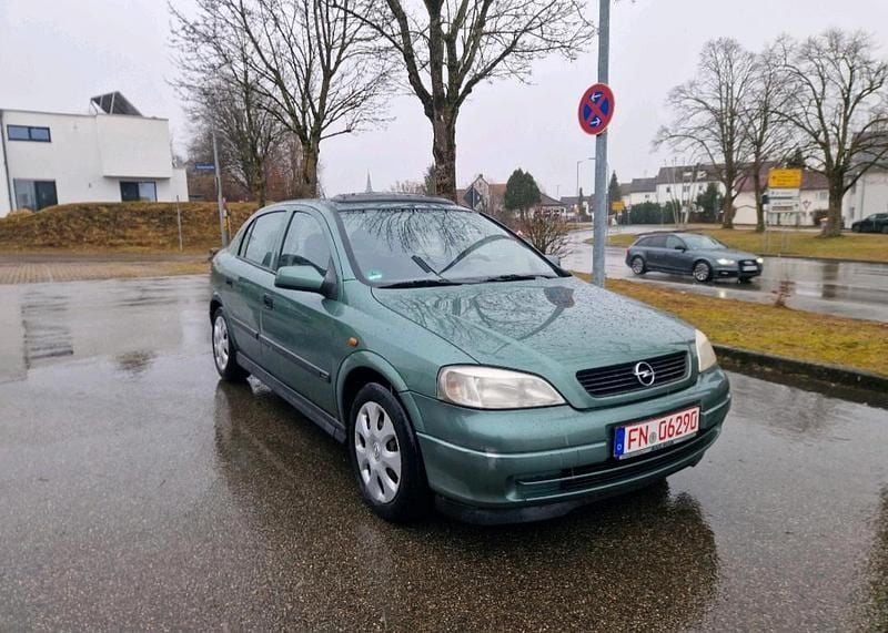 Gebraucht Opel Astra 101 PS (74 kW) 1998 Limousine