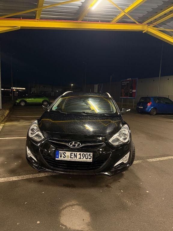 Schwarz Gebraucht 2013 Hyundai i40 Edition Kombi | 5.100 € (Fairer Preis) - Bild 1/4