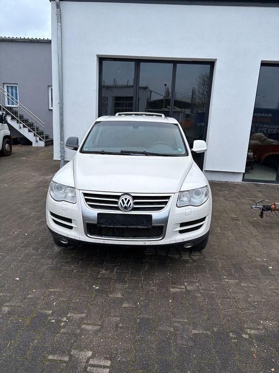 Gebraucht VW Touareg 239 PS (175 kW) 2009 Weiß SUV