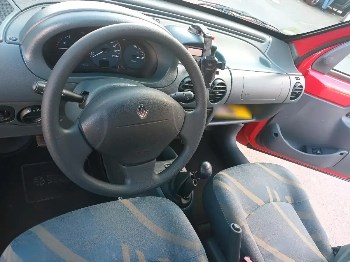 Gebraucht Renault Kangoo 86 PS (63 kW) 2000 Rot Van / Kleinbus
