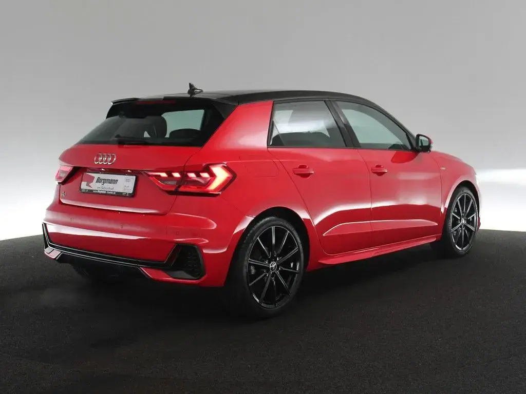 Gebraucht Audi A1 S-Line 110 PS (80 kW) 2021 Misanorot perleffekt (metallic) SUV