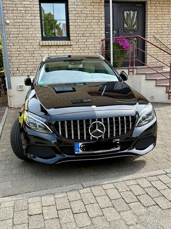 Schwarz Gebraucht 2015 Mercedes C250 Avantgarde Kombi | 19.290 € (Guter Preis) - Bild 1/4