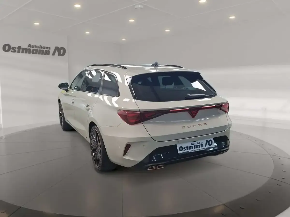Neu Cupra Leon VZ 177 PS (130 kW) 2026 Taigagrau Kombi