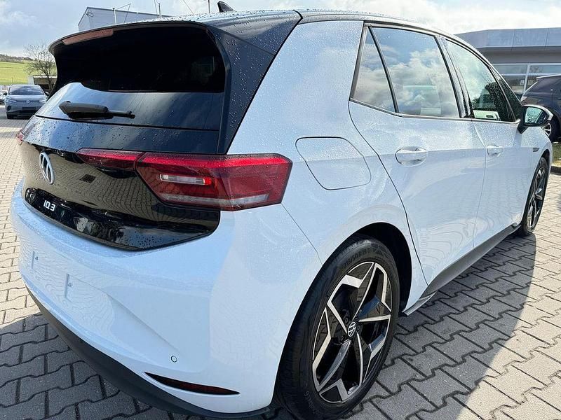 Gebraucht VW ID.3 Pro 150 kW (204 PS) 2021 Weiß Kleinwagen