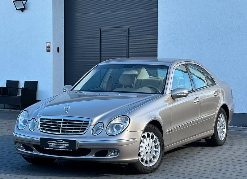 Gebraucht Mercedes E220 Elegance 150 PS (110 kW) 2004 Beige Limousine
