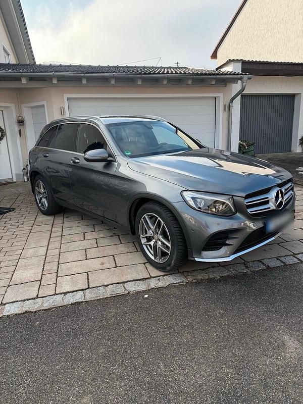 Gebraucht Mercedes GLC220 AMG line 170 PS (125 kW) 2015 Grau SUV