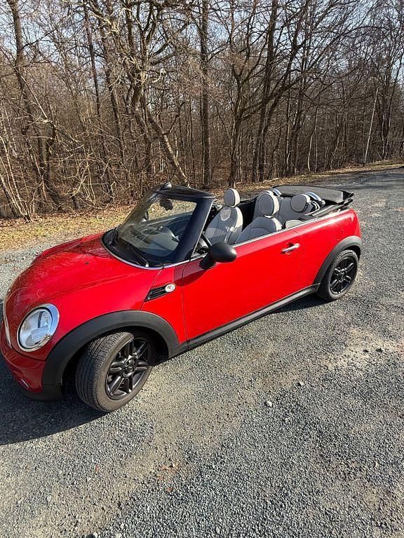Gebraucht Mini Cooper Cabriolet 122 PS (89 kW) 2011 Rot Cabrio