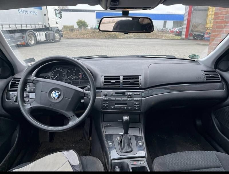 Gebraucht BMW 323 170 PS (125 kW) 1998 Blau Limousine