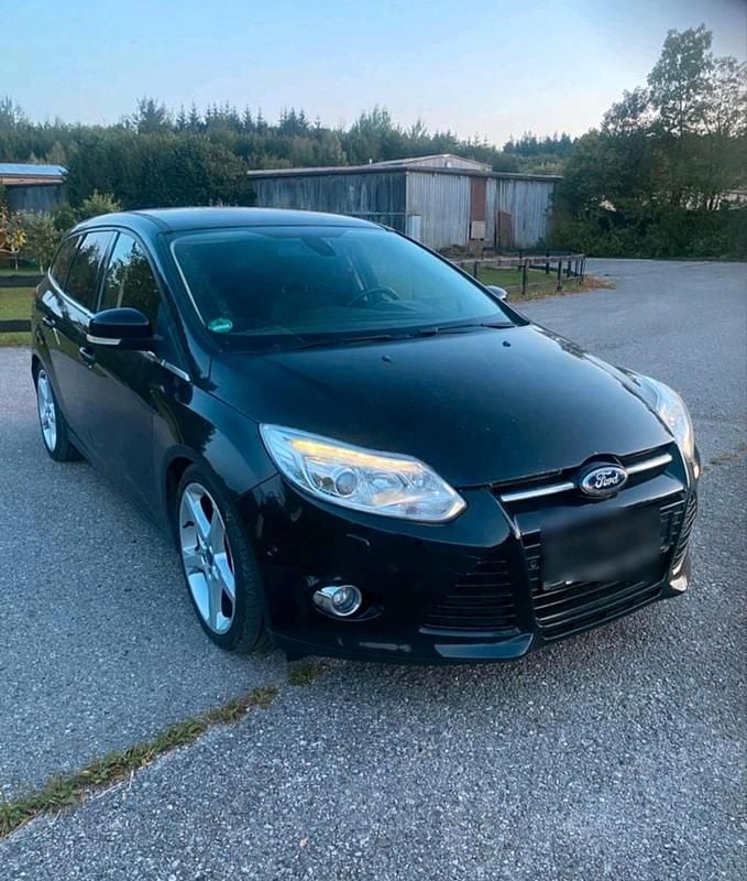 Gebraucht Ford Focus 150 PS (110 kW) 2012 Schwarz Kombi