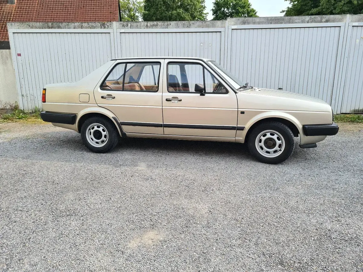 Gebraucht VW Jetta 54 PS (39 kW) 1985 Silber Limousine