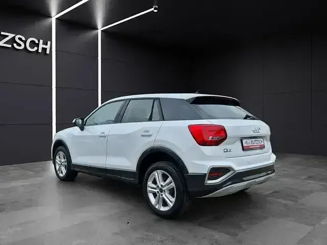 Używany Audi Q2 Advanced 150 KM (110 kW) 2025 Biały SUV