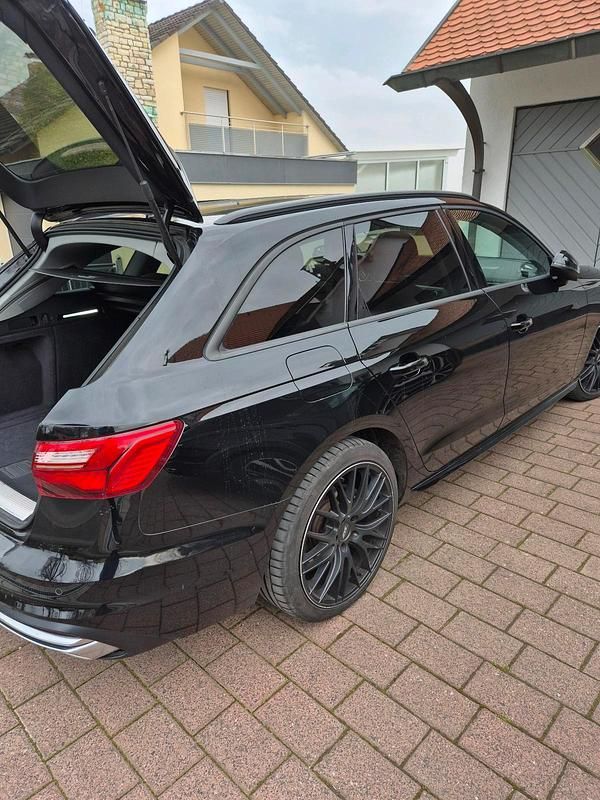 Second-hand Audi A4 231 CP (169 kW) 2021 Negru Break