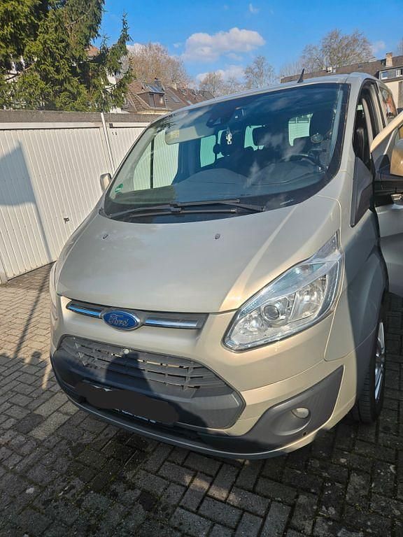 Gebraucht Ford Tourneo 125 PS (91 kW) 2013 Beige Van / Kleinbus