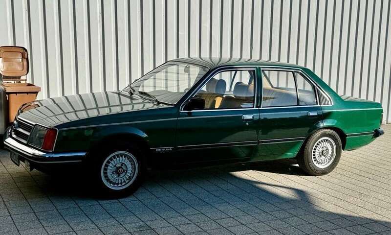 Grün Gebraucht 1978 Opel Commodore Limousine | 6.999 € - Bild 1/4
