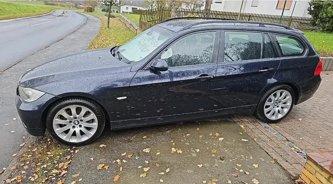 Gebraucht BMW 320 150 PS (110 kW) 2006 Blau Kombi
