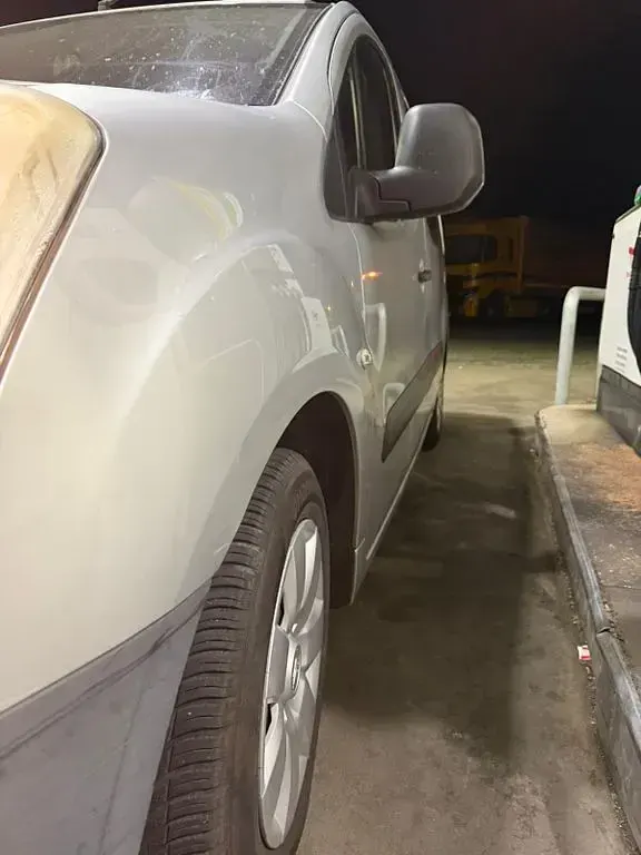 Gebraucht Citroën Berlingo 90 PS (66 kW) 2008 Silber Van / Kleinbus