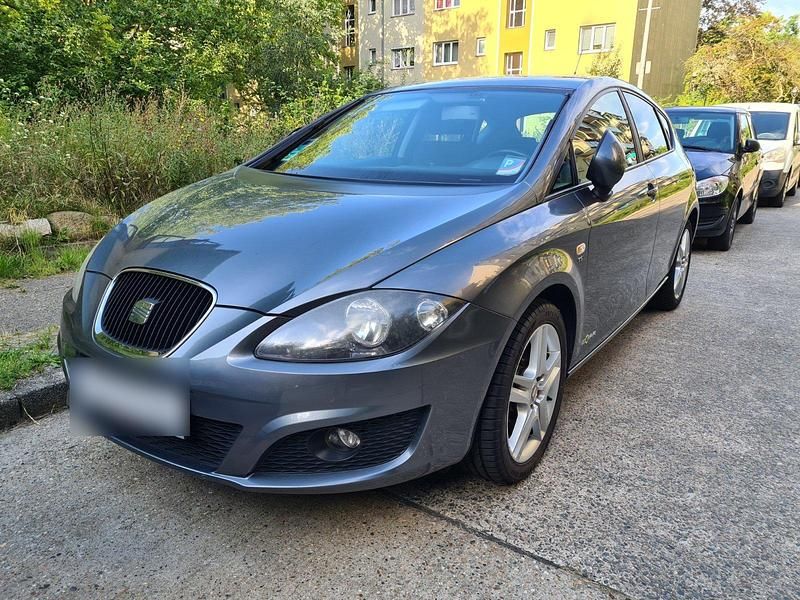 Gebraucht Seat Leon 105 PS (77 kW) 2012 Grau Kleinwagen