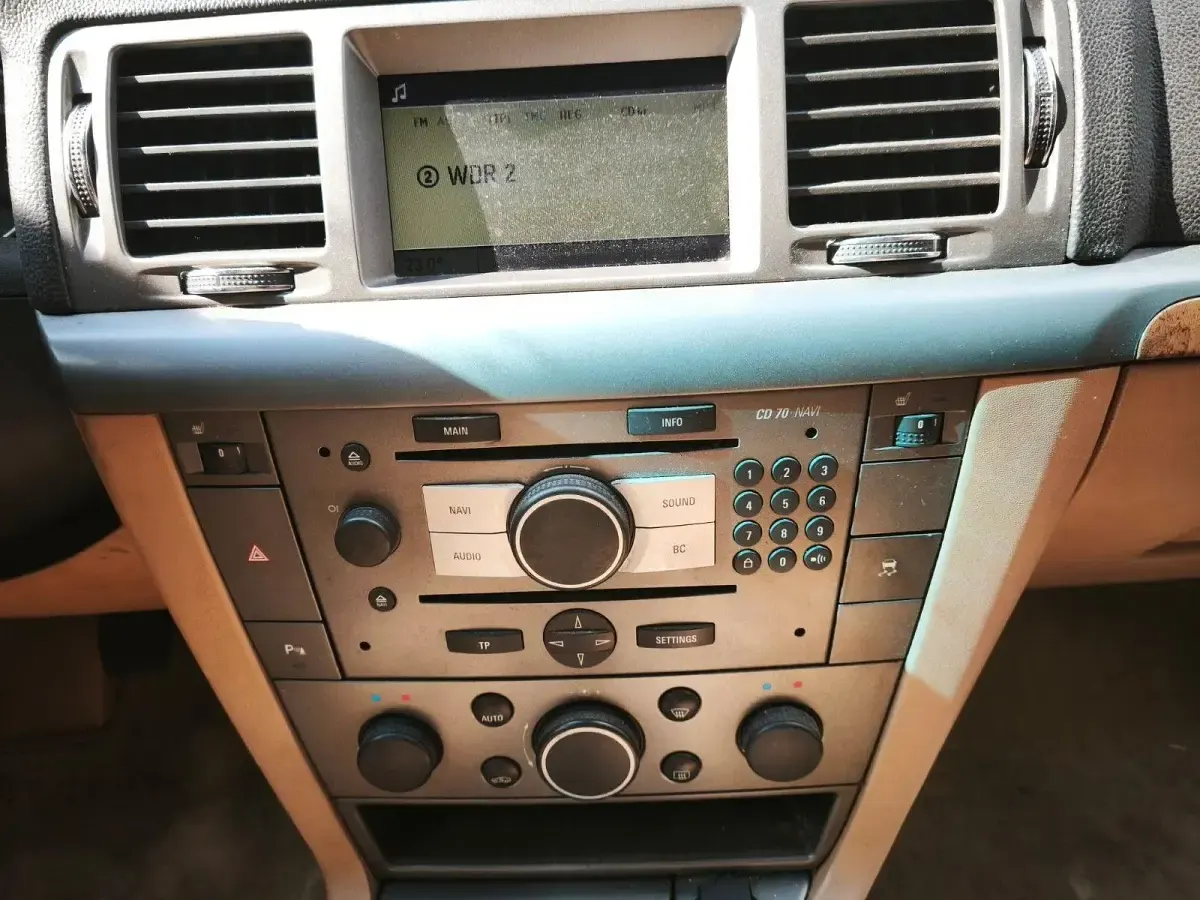 Gebraucht Opel Vectra Edition+ 140 PS (102 kW) 2006 Silber Kombi