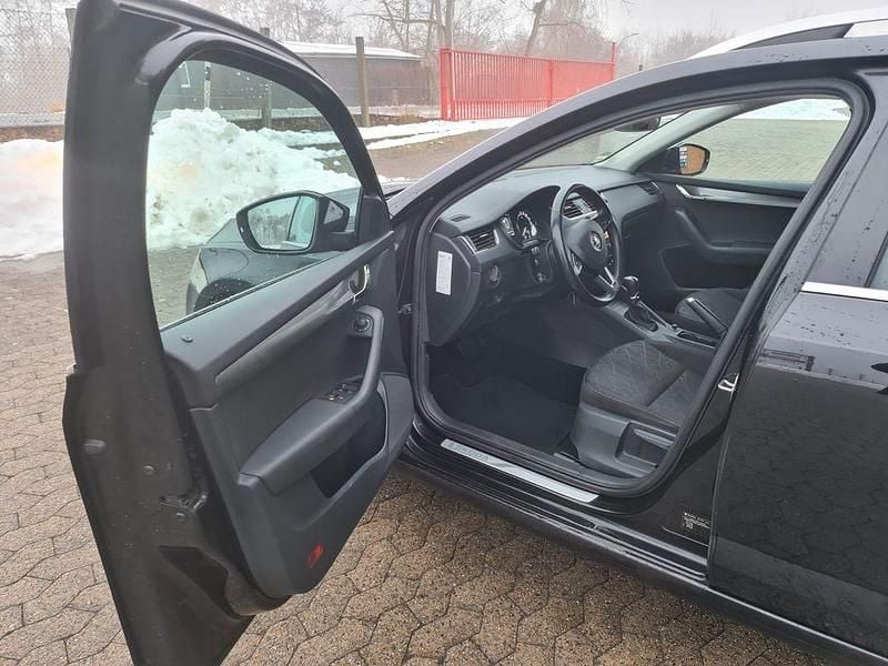 Gebraucht Skoda Octavia Clever 116 PS (85 kW) 2018 Schwarz Kombi