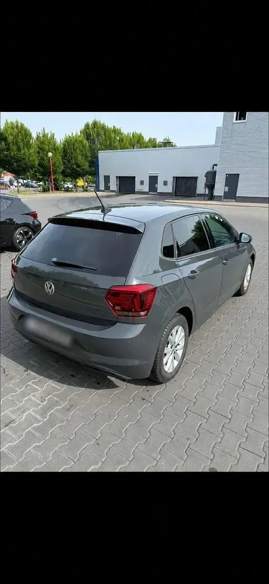 Gebraucht VW Polo Highline 95 PS (69 kW) 2018 Grau Kleinwagen