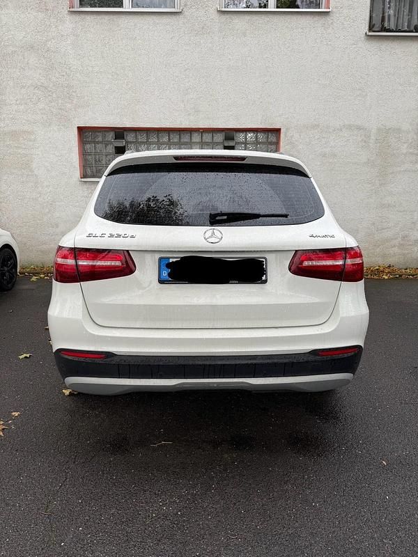 Gebraucht Mercedes GLC220 170 PS (125 kW) 2017 Weiß SUV