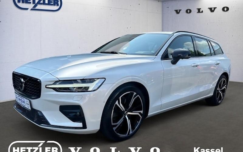 Weiß Gebraucht 2024 Volvo V60 Plus Kombi | 49.350 € - Bild 1/2