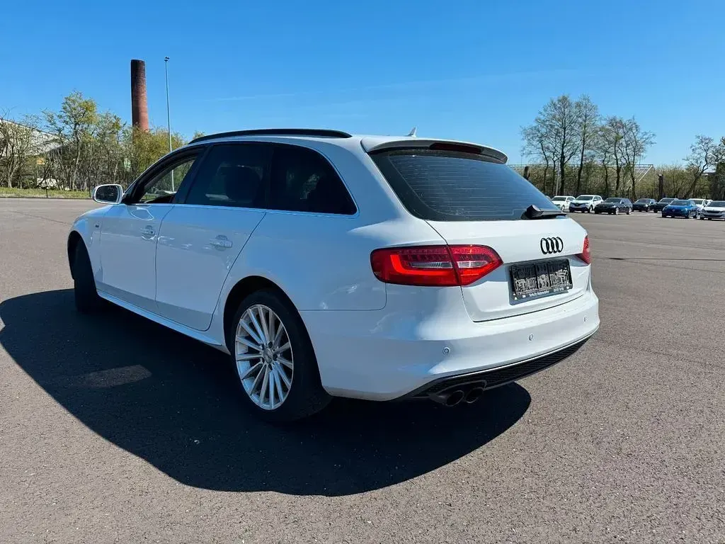Używany Audi A4 Attraction 150 KM (110 kW) 2014 Biały Kombi