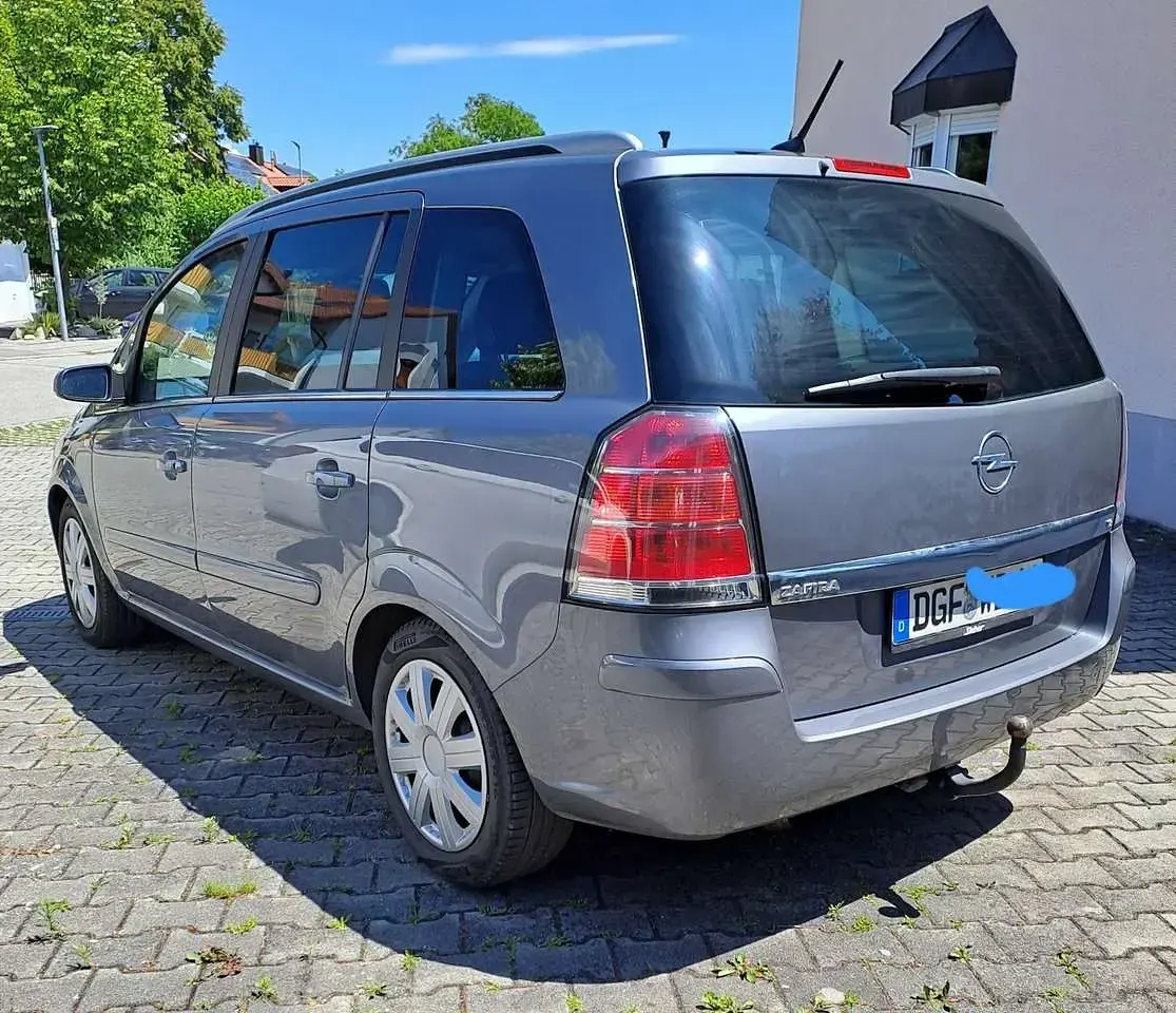 Gebraucht Opel Zafira 140 PS (102 kW) 2006 Silber Van / Kleinbus