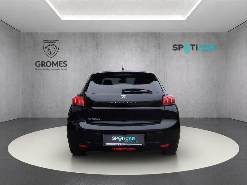 Gebraucht Peugeot e-208 Allure 100 kW (136 PS) 2022 Schwarz Kleinwagen