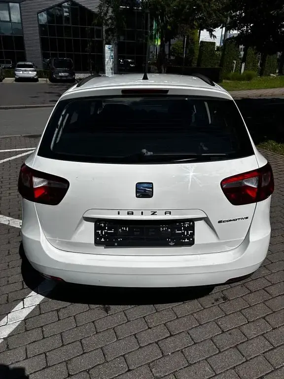 Gebraucht Seat Ibiza Reference 75 PS (55 kW) 2015 Weiß Limousine
