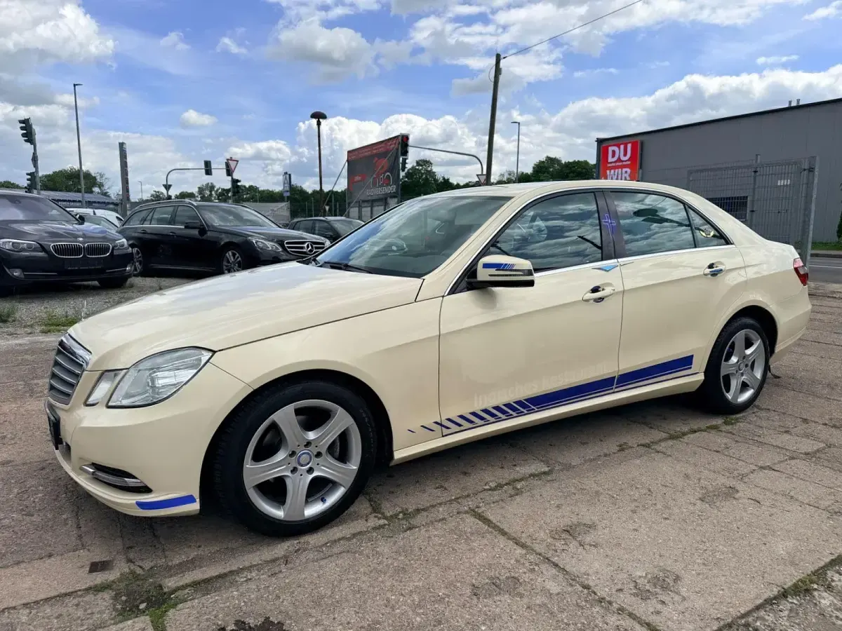 Gebraucht Mercedes E200 136 PS (100 kW) 2013 Beige Limousine