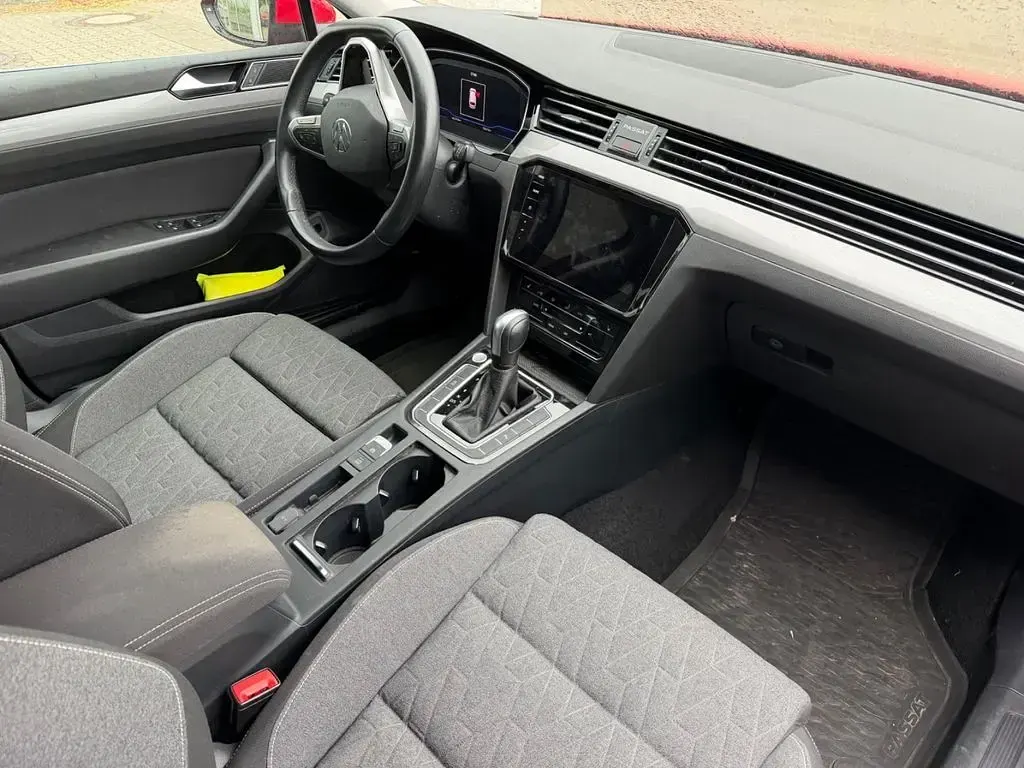 Gebraucht VW Passat Business 122 PS (89 kW) 2023 Other Kombi