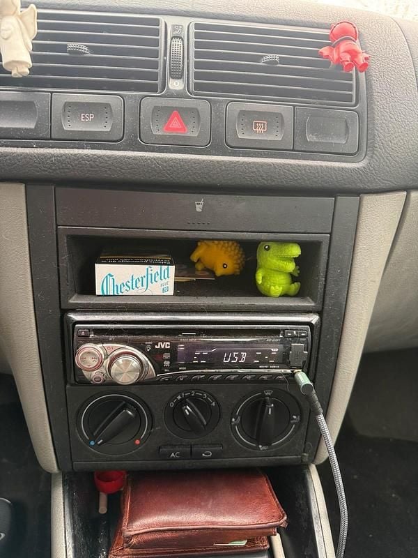 Gebraucht VW Golf IV 75 PS (55 kW) 2000 Grau Kleinwagen