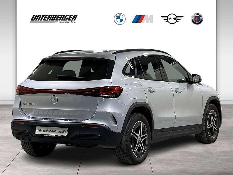 Gebraucht Mercedes EQA250 AMG line 139 kW (190 PS) 2022 Iridiumsilber metallic SUV