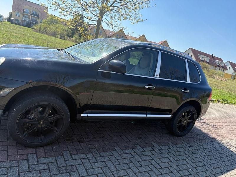 Second-hand Porsche Cayenne 250 CP (183 kW) 2004 Negru SUV