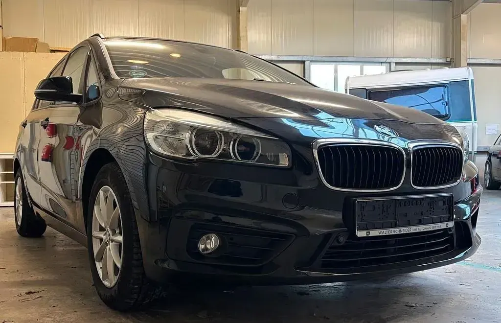 Gebraucht BMW 218 Active Tourer Advantage 136 PS (100 kW) 2017 Schwarz Van / Kleinbus