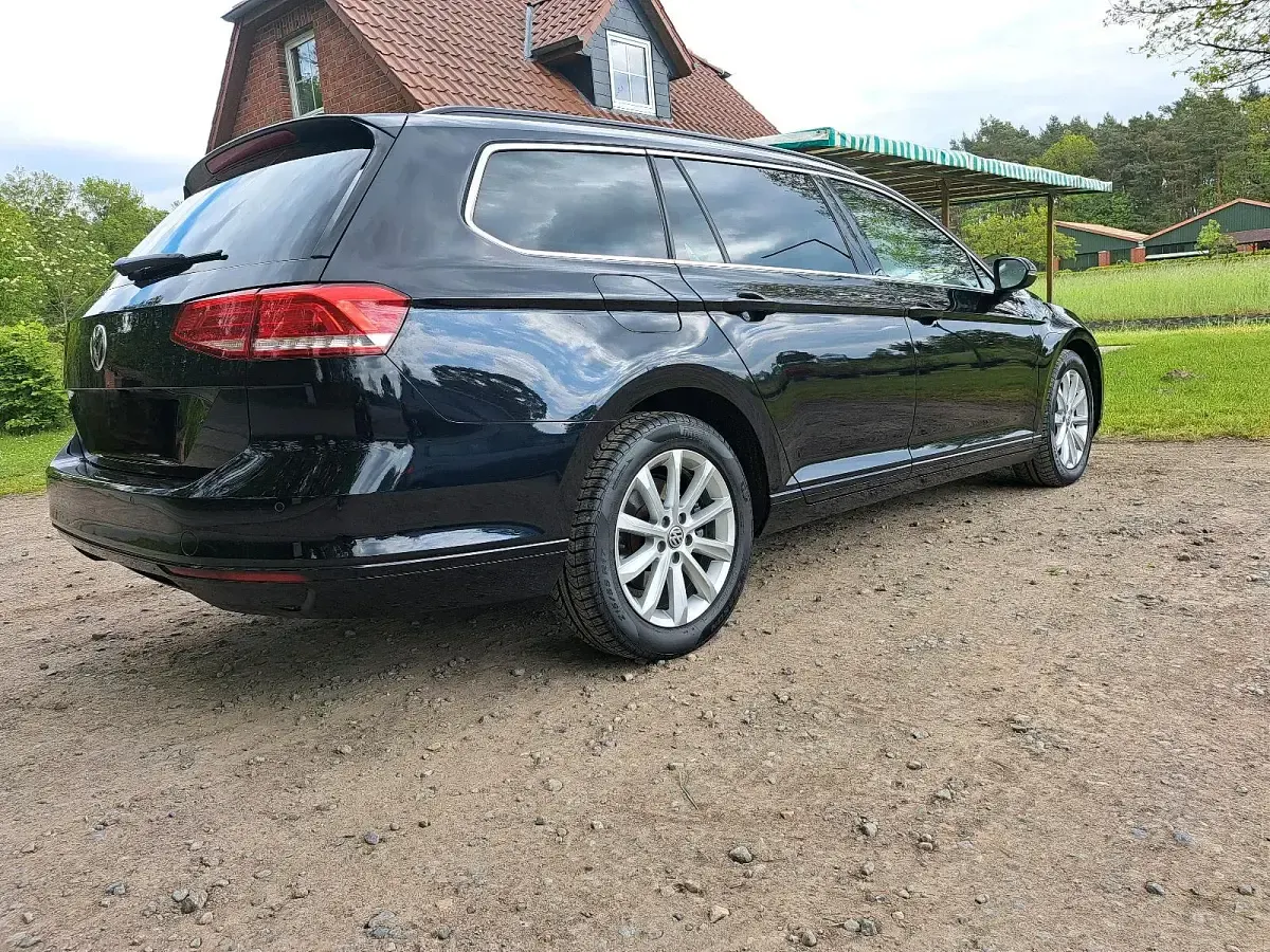 Usata VW Passat 150 CV (110 kW) 2015 Nero Station wagon