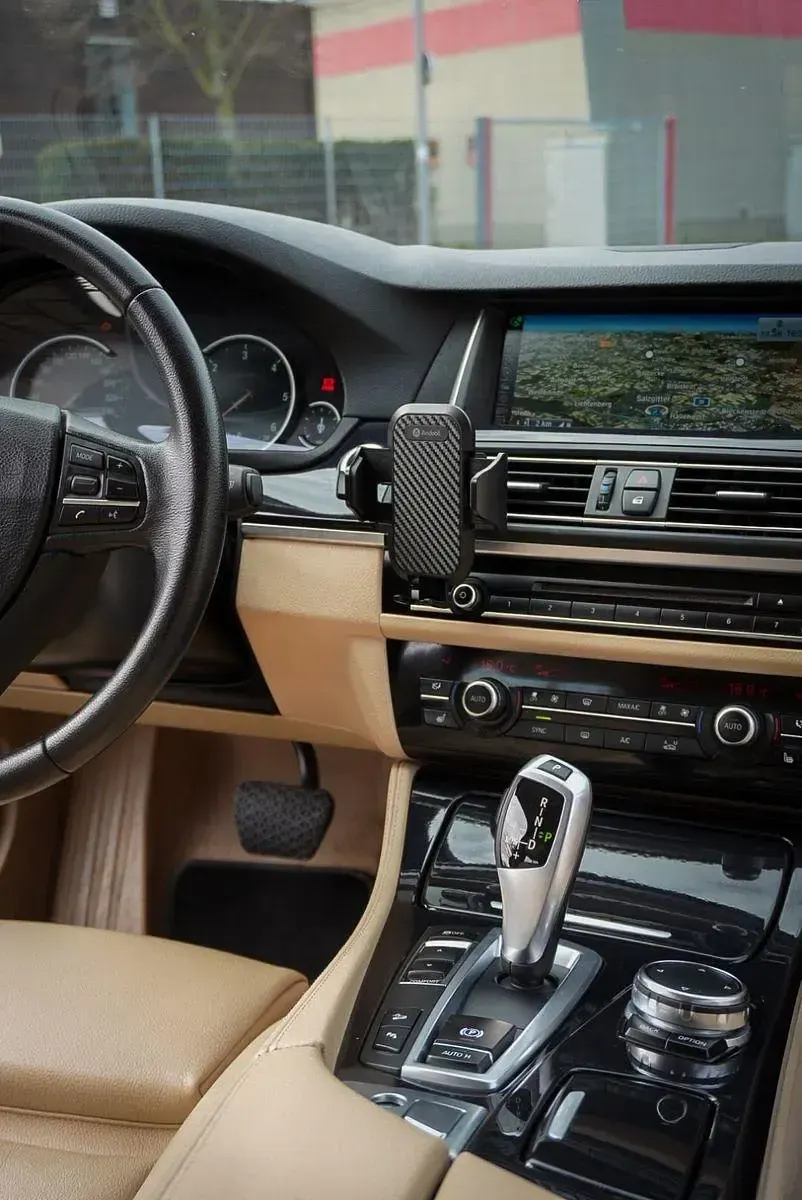 Second-hand BMW 520 Comfort Edition 190 CP (139 kW) 2016 Negru Break