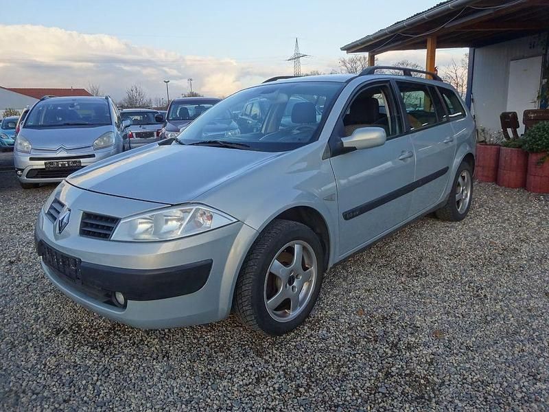 Silber Gebraucht 2004 Renault Mégane II Limousine | 1.100 € (Guter Preis) - Bild 1/4